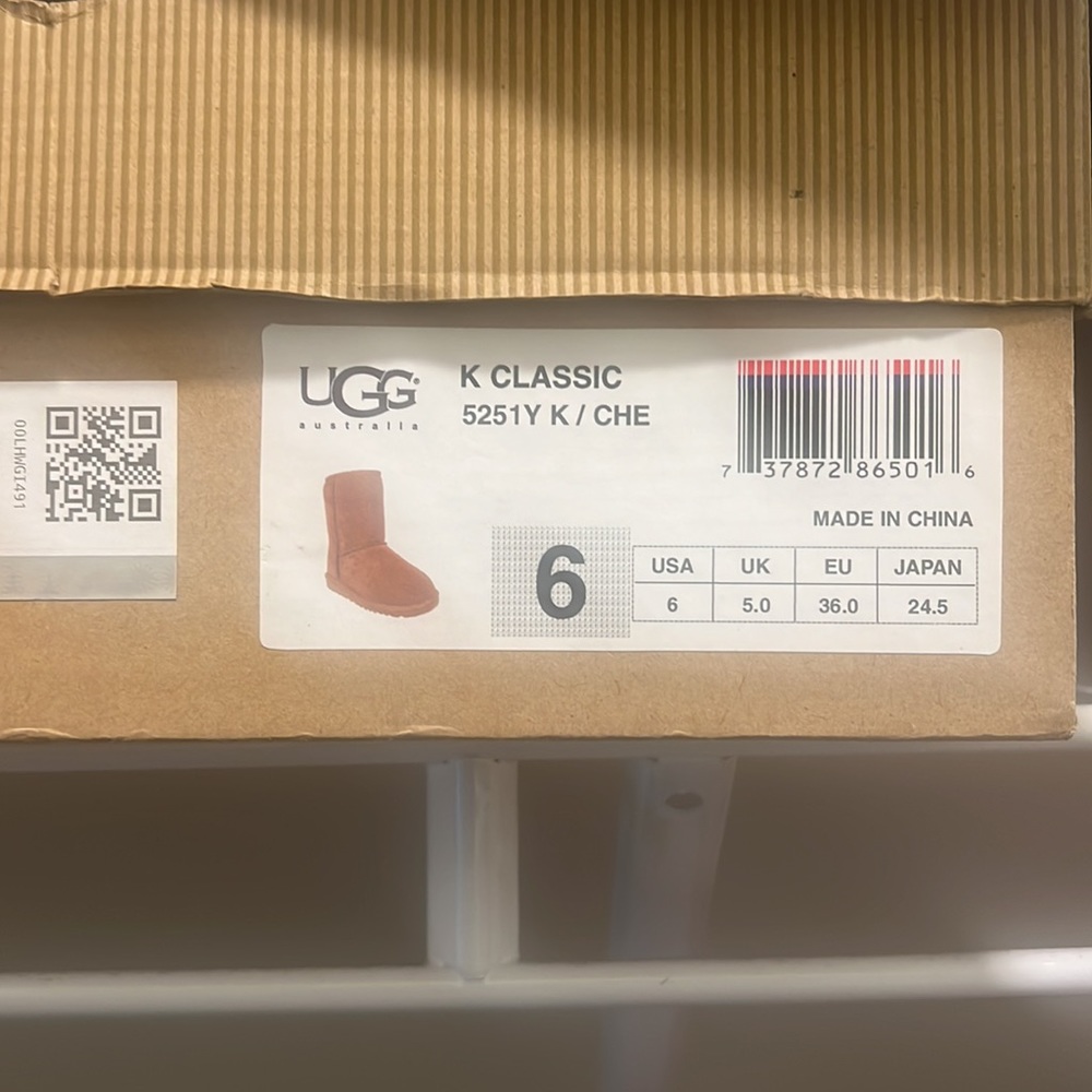 Ugg Classic Boot - image 2
